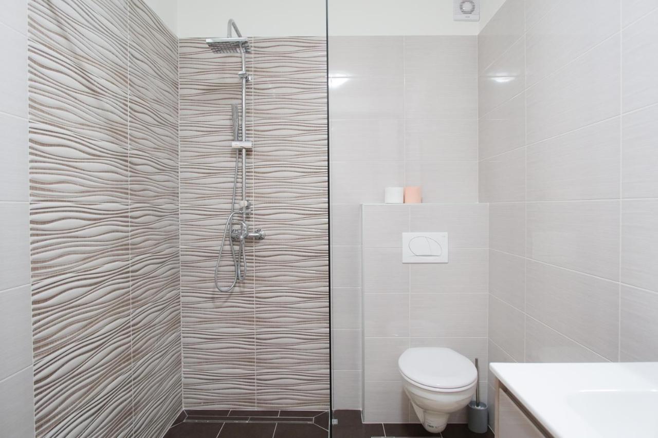 Arena Apartment With 3 Bedrooms In The City Center Pula Exterior photo